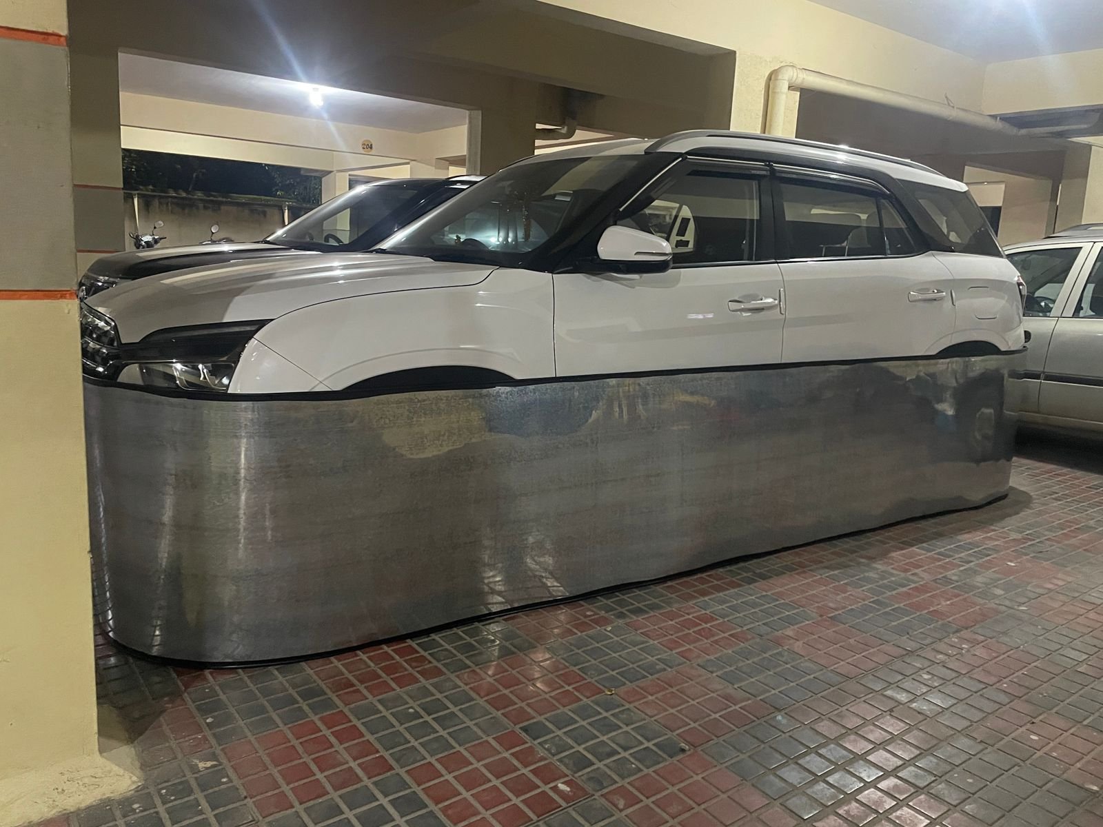 Car-lungi outdoor installation in residential parking